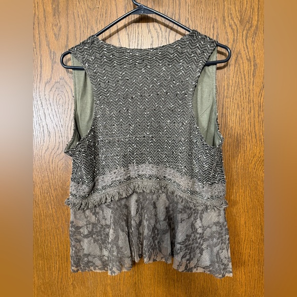 Miss Me Elegant Lace Trimmed Women's vest - Picture 3 of 3